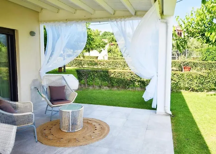 Holiday home Anemi 50m From The Sea Nea Skioni